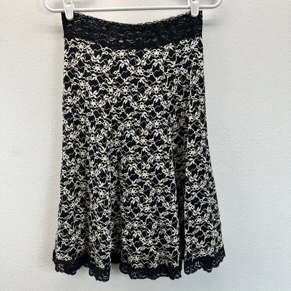 CAbi Lace Black White Skirt Eyelet Pull On A-Line Romantic Med - Picture 2 of 8